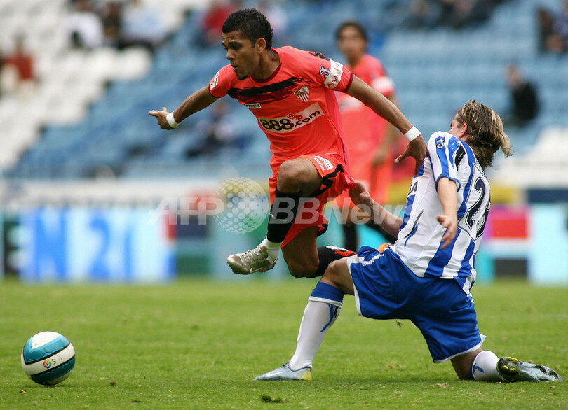 ＜サッカー リーガエスパニョーラ＞セビージャ 逆転でデポルティボを降し優勝戦線に踏み止まる - スペイン