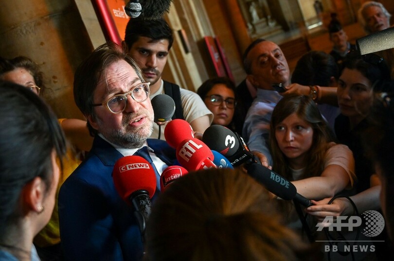 植物状態の男性、最高裁が生命維持停止を認める フランス