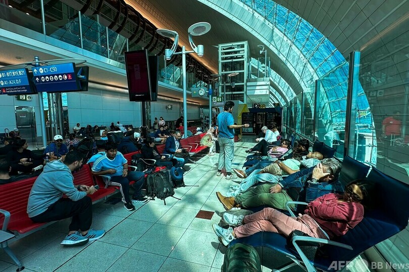 UAEで記録的大雨、交通網まひ オマーンでは19人死亡