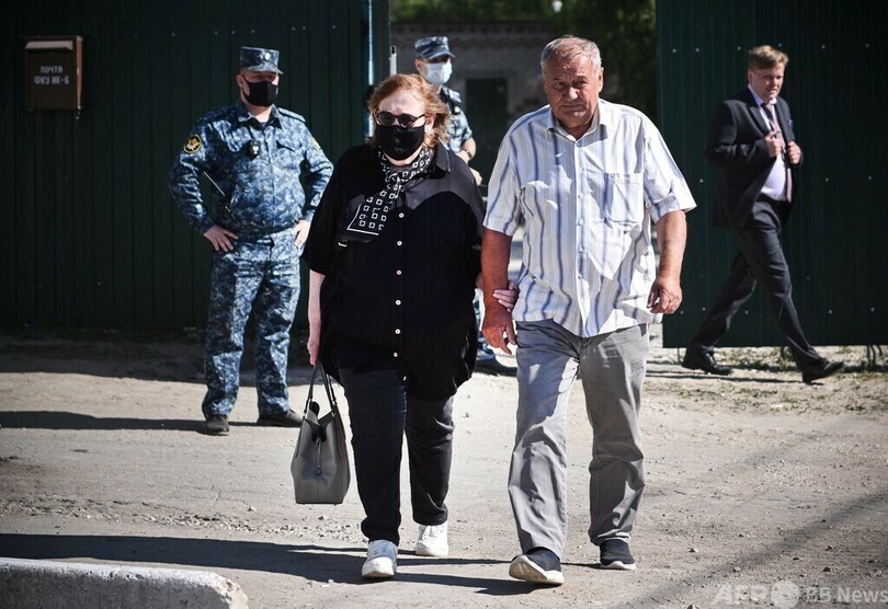 ロシア当局、「秘密裏に埋葬を」と圧力 ナワリヌイ氏母