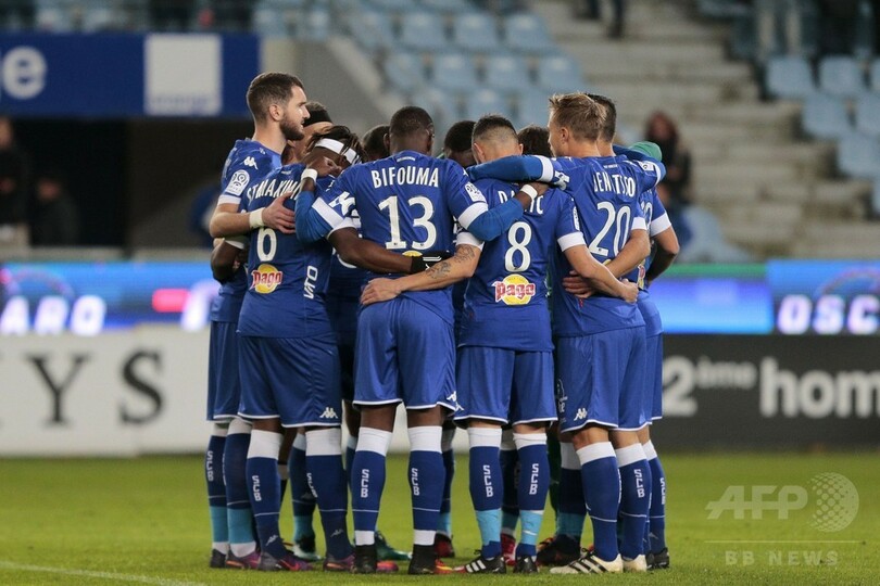 マンUなど欧州各クラブがコロンビア墜落事故の犠牲者に黙とう