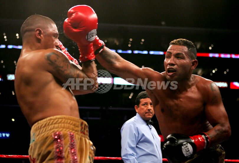 リカルド・マヨルガ 判定でフェルナンド・バルガスを降す