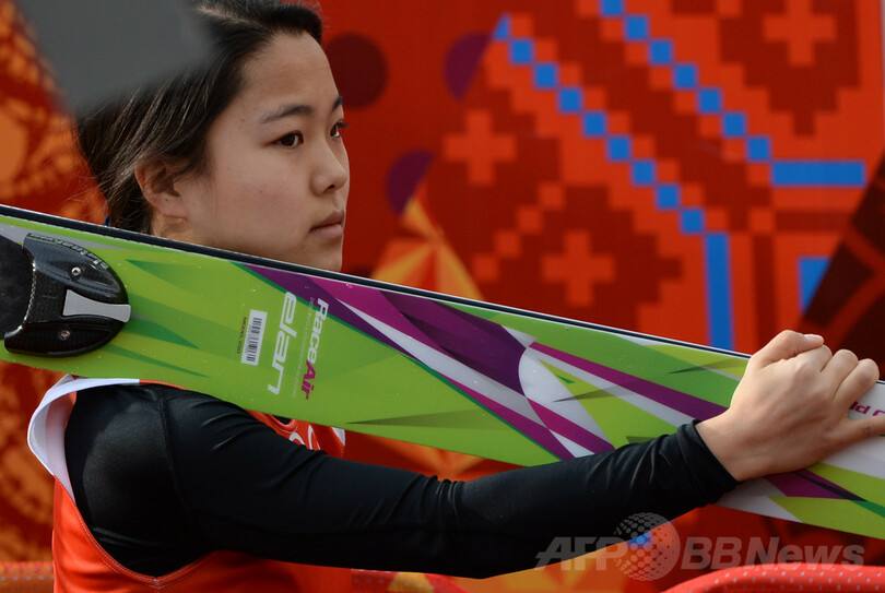 高梨が女子ノーマルヒルの公式練習に参加、ソチ五輪