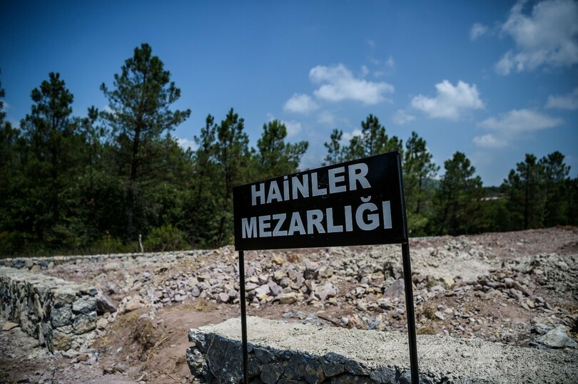 トルコの荒れ地に「反逆者の墓地」、クーデター首謀者を埋葬