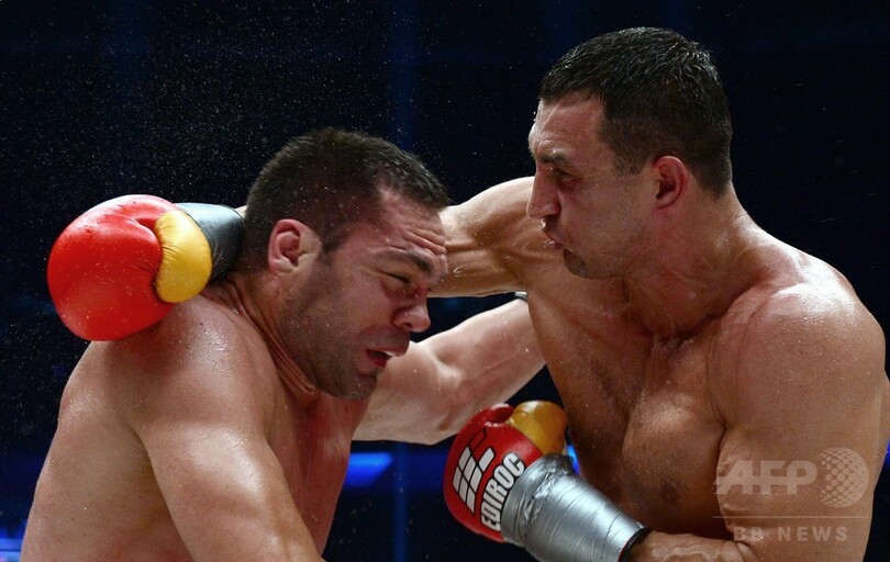 クリチコ、KO勝利で17度目の防衛に成功