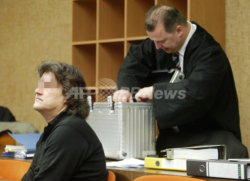 航空防衛機器大手EADSの元職員、収賄容疑で公判開始 - ドイツ