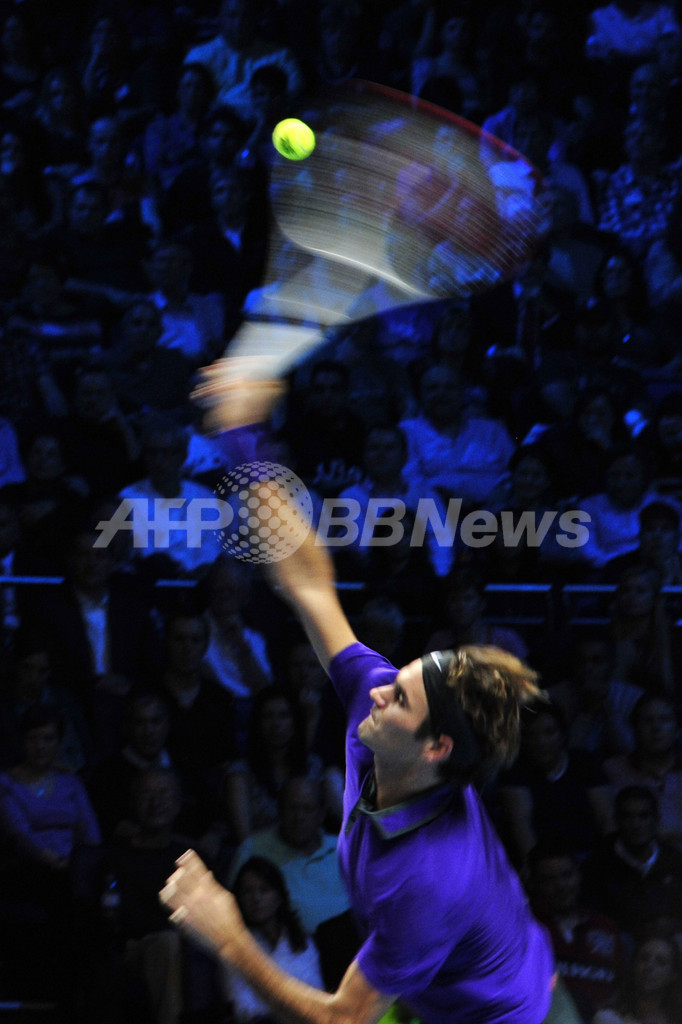 ジョコビッチ、フェデラー下し優勝 ATPツアー・ファイナル