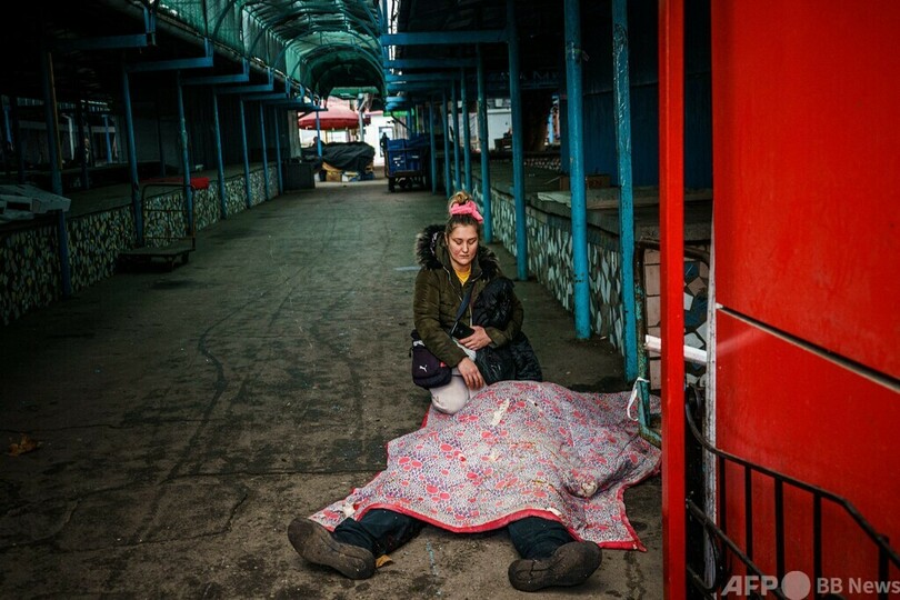 ウクライナ南部ヘルソンに砲撃、10人死亡 ロシアの攻撃継続