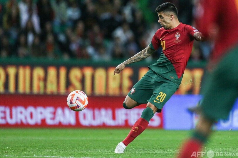 ロナウドが代表最多出場記録を更新 2ゴールで華 欧州選手権予選