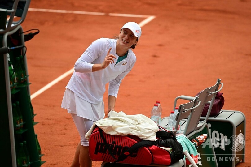 シフィオンテク「現実とは思えない」 予選勝者に圧勝で全仏決勝へ