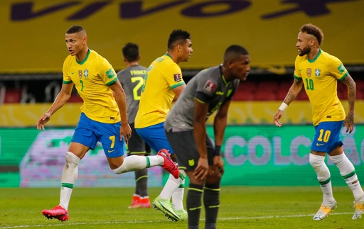 首位ブラジル無敗を維持 エクアドルに完勝 W杯南米予選 写真5枚 国際ニュース Afpbb News