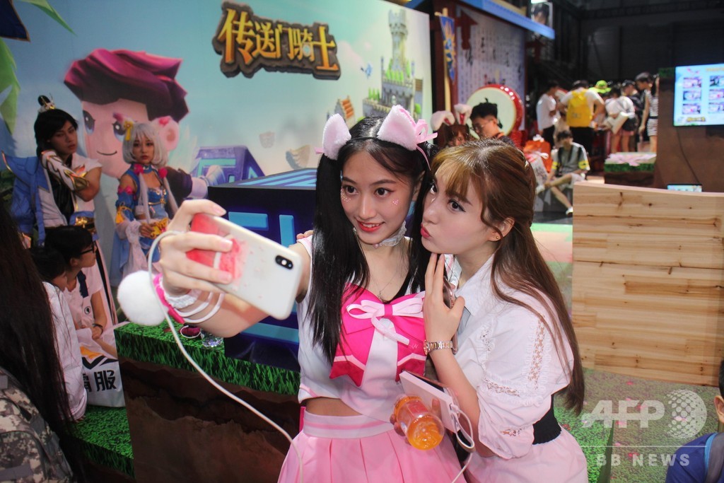 動画の5分間は撮影者の1時間? 中国社会のショート動画を巡る「中毒」 動画の5分間は撮影者の1時間? 中国社会のショート動画を巡る「中毒」