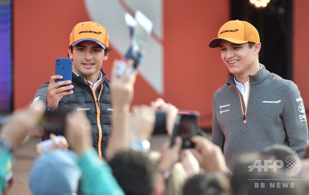 マクラーレン、サインツとノリスの起用継続を発表「よく溶け込んだ」 マクラーレン、サインツとノリスの起用継続を発表「よく溶け込んだ」
