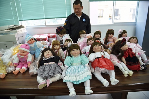 タイでブームの人形、航空当局が「人間ではない」と表明 写真6枚 国際