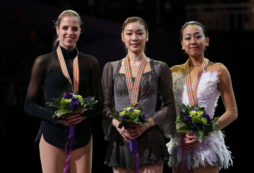 キム・ヨナが優勝、浅田が3位 世界フィギュア 写真25枚 国際