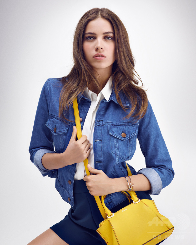 「カルティエ」、宝石カラーを纏ったミニバッグ登場