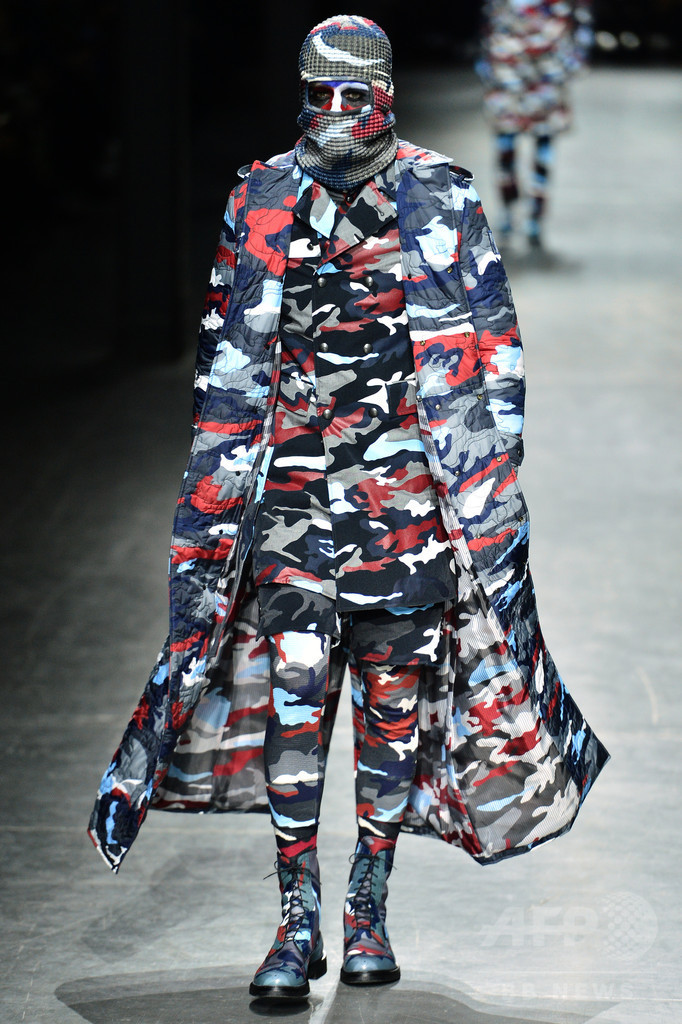 「モンクレール ガム・ブルー」16/17年秋冬メンズ