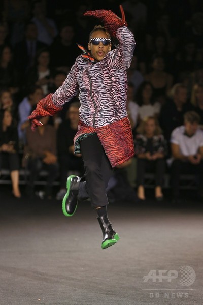 NYで「ケンゾー×H&M」ローンチパーティー、クロエ・セヴィニーら登場
