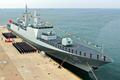 山東省青島市で就役した中国人民解放軍海軍０５４Ｂ型護衛艦の１番艦「漯河艦」（ドローンから、2025年1月22日撮影）。(c)Xinhua News