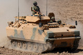 トルコ南東部のイラク国境付近で実施されたトルコ軍の演習（2017年9月27日撮影、資料写真）。(c)ILYAS AKENGIN / AFP
