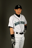 米大リーグ（MLB）のシアトル・マリナーズ（%%Seattle Mariners%%）は25日、キャンプが行われているアリゾナ州ピオリア（Peoria）でメディア向けのフォトデーを催した。写真はポーズをとるイチロー（%%Ichiro Suzuki%%）。（2010年2月25日撮影）(c)AFP/Getty Images/Ezra Shaw
