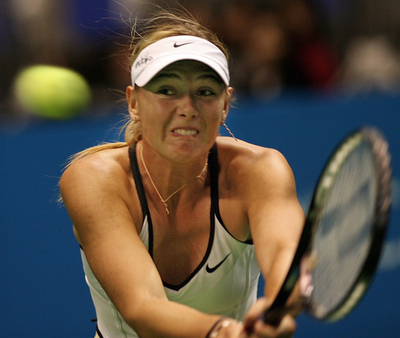 ＜女子テニス 東レ・パンパシフィック・オープン2007＞シャラポワ スキアボーネを降して準々決勝進出を決める - 東京
