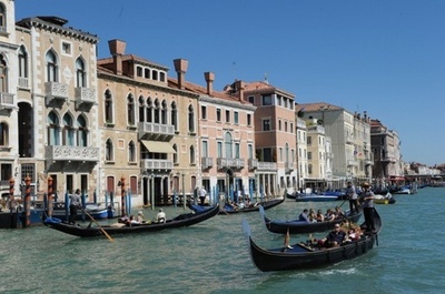 ベネチアにひとときの静寂、モーターボートの通行禁止で
