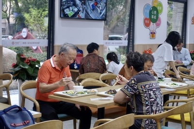 老人食堂や老年大学はなぜ若者を惹きつけるのか 中国