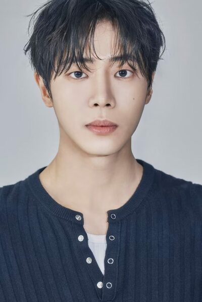 「露出の多いSNS」フォローして騒がれた韓流人気俳優…「多くの関心を受ける分、より慎重になる」