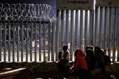 米で拘束の7歳グアテマラ人少女死亡、数日間水や食べ物口にせず 米紙報道