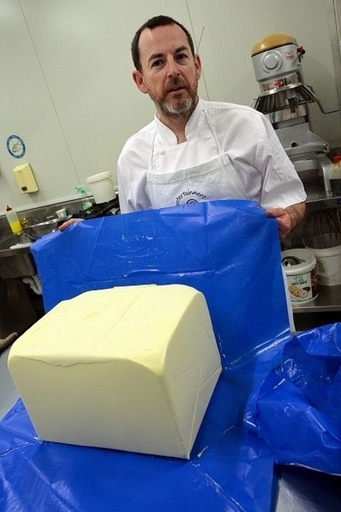 農水省、バター5000トンを緊急輸入へ