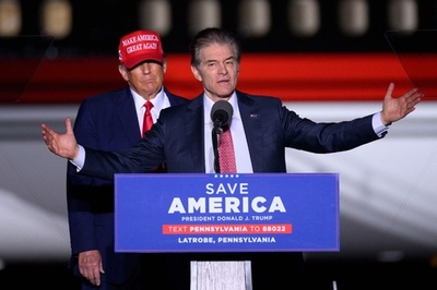 「赤い波」不発、責任はトランプ氏に？ 党内で反発広がる