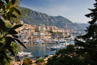 世界のホテル宿泊料金、高いと安いトップ10