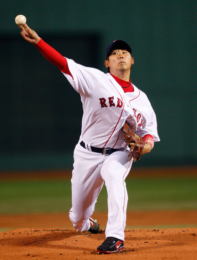 松坂 5安打4失点もシーズン3勝目