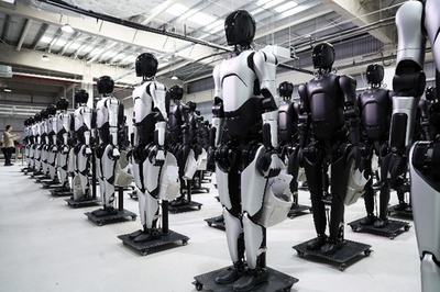 上海のロボットメーカー 5000台目のエンボディドAIロボットがラインオフ