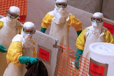 エボラ熱の死者数、4818人に下方修正 WHO