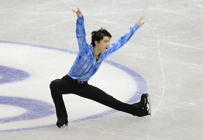 羽生が男子SP歴代最高で首位、GPファイナル