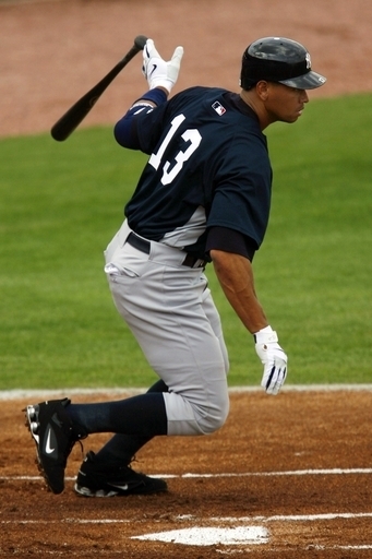 アレックス・ロドリゲス 右肩を痛める