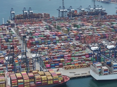 中国の貿易企業が受注急増 米国のバイヤーが生産を「督促」