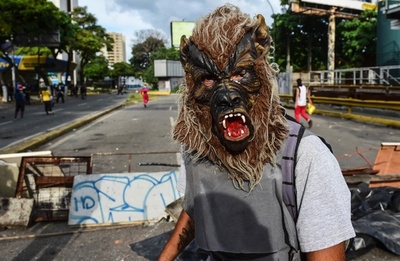 ベネズエラ野党、全国で抗議行動呼びかけ さらなる衝突不可避か