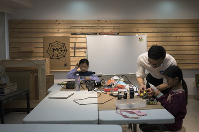 中国、「模倣」文化から「独創」への模索