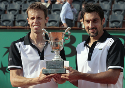 ネスター／ジモンイッチ組 前年王者を破って優勝、全仏オープン