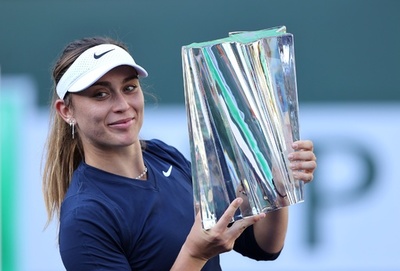 バドサがBNPパリバOP優勝 アザレンカとの3時間超え激戦制す