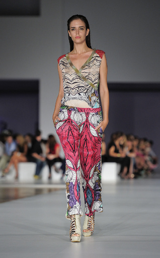 ＜14年春夏 080 バルセロナ＞「クスト バルセロナ」新作を発表