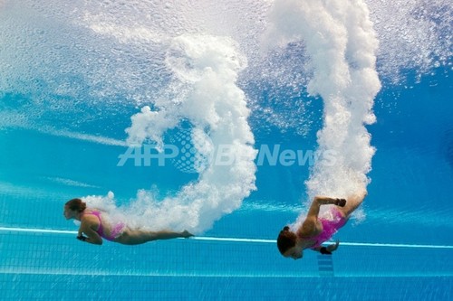 水中カメラがとらえた世界水泳 飛び込み競技 写真50枚 ファッション ニュースならmode Press Powered By Afpbb News