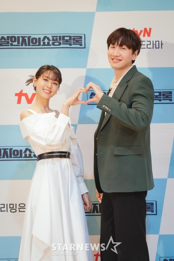 キム・ソリョン、イ・グァンス　/　写真提供＝tvN