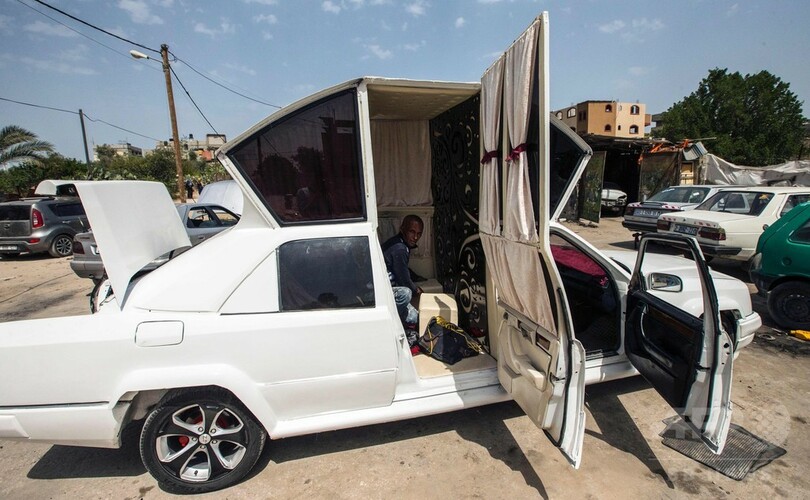 5台の車でつくったリムジン ガザの若者に格の高い結婚式を 写真9枚 国際ニュース Afpbb News