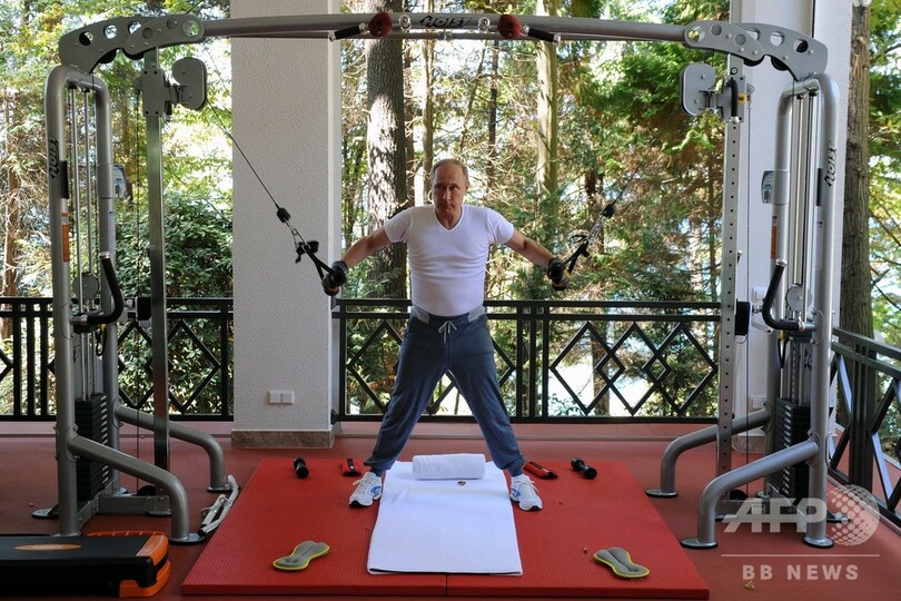 改革派から強硬派へ、プーチン氏の20年 スターリン以来の長期政権