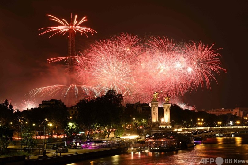 フランス革命記念日 2年ぶりに軍事パレード 写真30枚 国際ニュース Afpbb News
