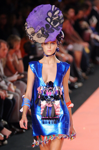 08年春夏パリ・コレクション＞クリスチャン・ラクロワ、新作を発表